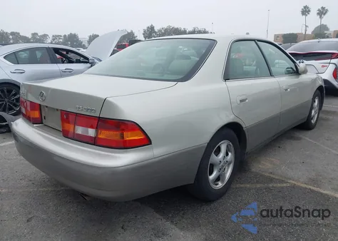 1999 Lexus Es 300 from USA, damaged, VIN JT8BF28G1X0150163